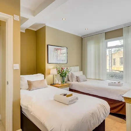 1 Lexham Gardens Hotell 3*