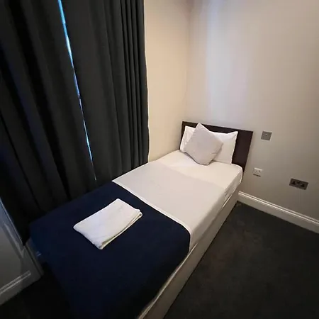Hotel Goodwood 2*