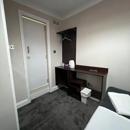 Goodwood Hotel London