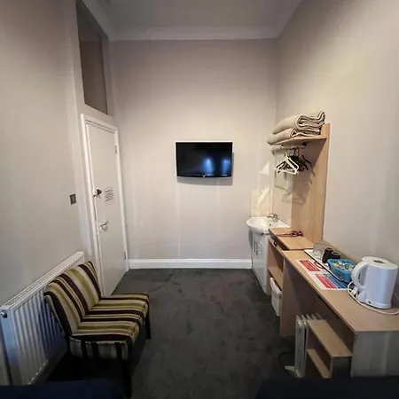 Goodwood Hotel 2*