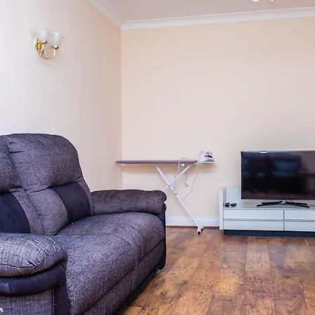 Selsdon Calm Airbnb Homestay *