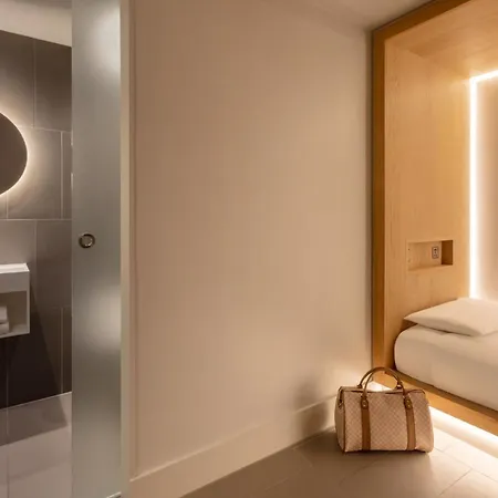 Zedwell Piccadilly Circus 3*