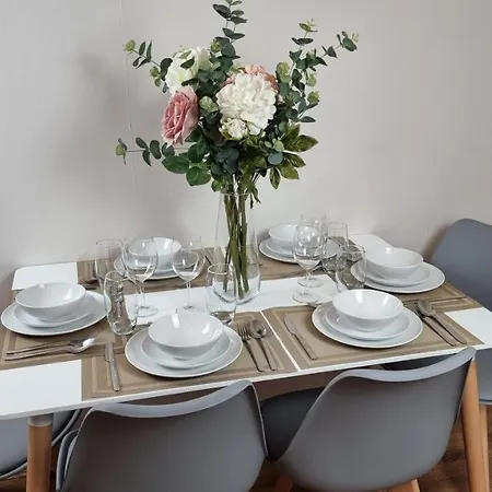 The Pearl Of Greenwich - Two Bedroom Flat Next To Cutty Sark * London