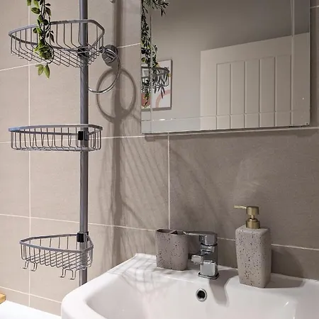 Apartment Gorgeous Wood Palmers Palmers Green
