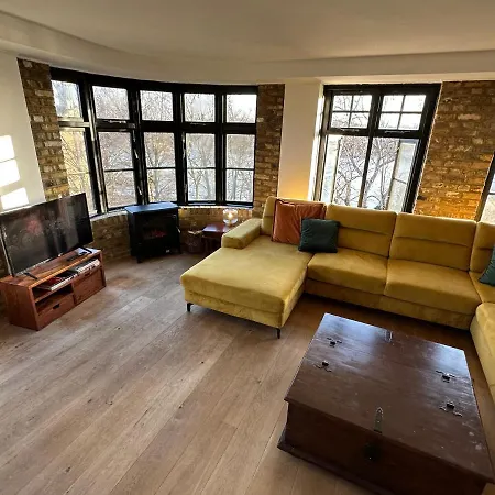 Deluxe Penthouse Riverside View 2 Bedroom Flat With Lift - Old Industrial Factory Warehouse Apartment *