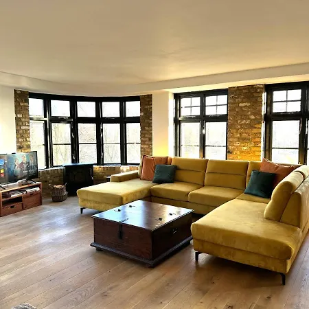Deluxe Penthouse Riverside View 2 Bedroom Flat With Lift - Old Industrial Factory Warehouse Apartment London