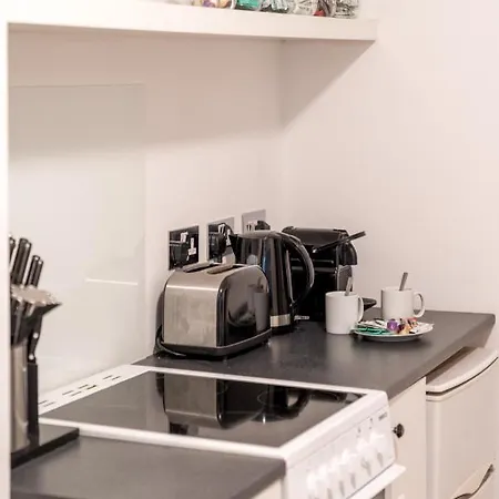 Soho & Covent Garden Apartment, Sleeps 3 London