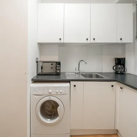 Soho & Covent Garden Apartment, Sleeps 3 Apartment London