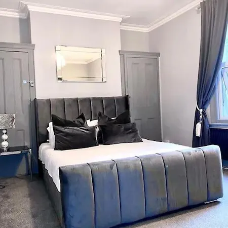 Stylish Great Transport Links Apartment *