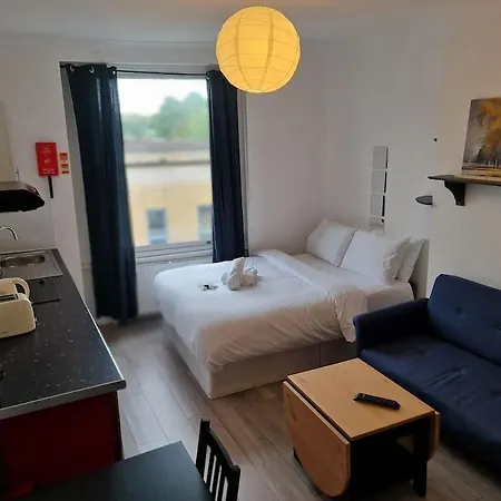 Chic & Modern In Caledonian Rd London