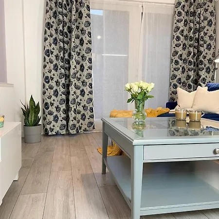 Apartment 1 Bedroom Apartment, Excellent Location *