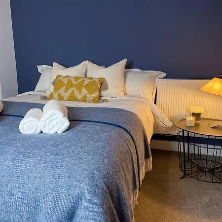 Apartment 1 Bedroom Apartment, Excellent Location Hounslow