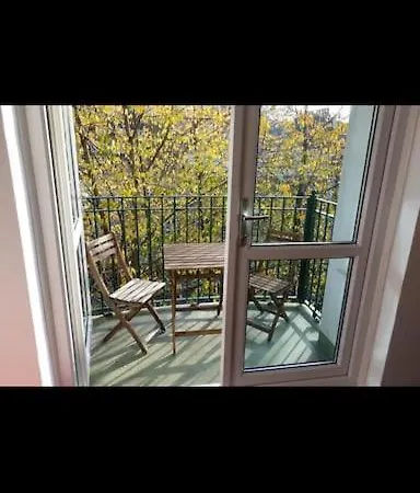Lovely 2 Bedroom Flat In Greater Appartamento Londra