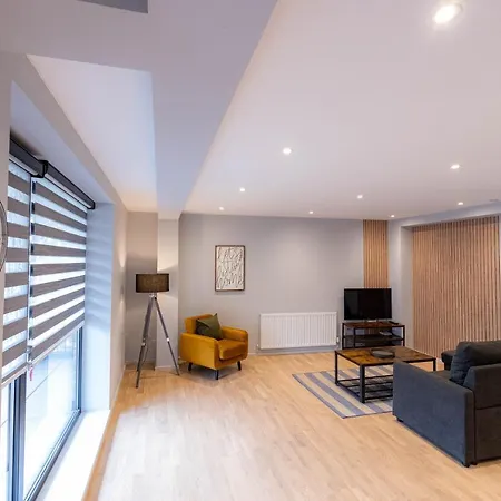 Luxurious Hackney Near Train Station Londýn