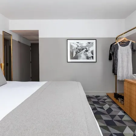 Victory House Leicester Square Hotell