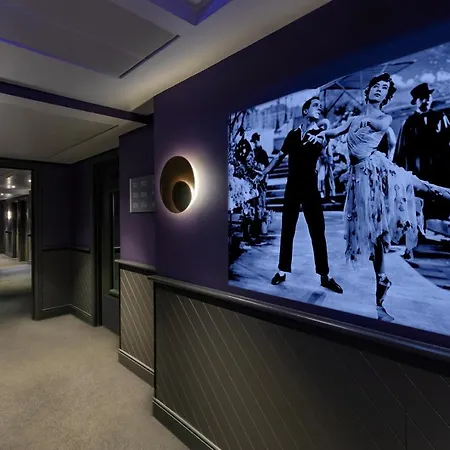 Victory House Leicester Square 4*
