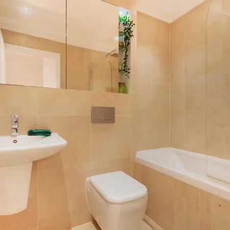 Modern 2 Bed Angel * London
