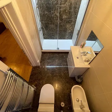 En & Private Bathroom, In Marylebone, Paddington #room Name Is Paris# Homestay London