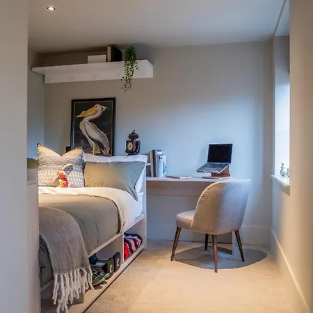 Stylish Studios, Southfields Station - Sk Apartment *