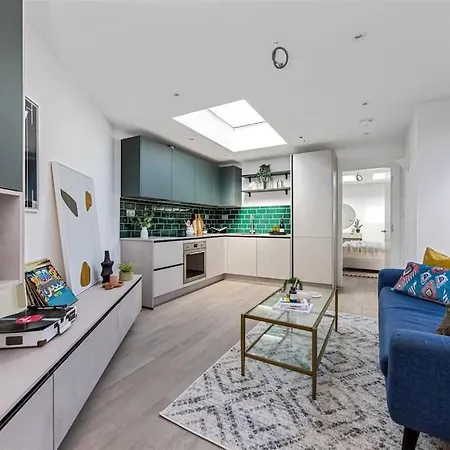 Cozy Leyton House With Garden And Small Terrace Apartment