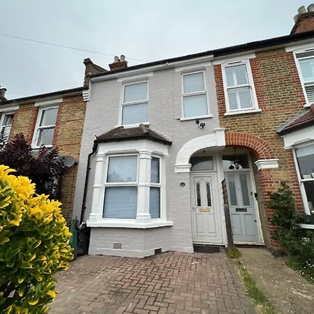 Private In Victorian House, Forest Hill,