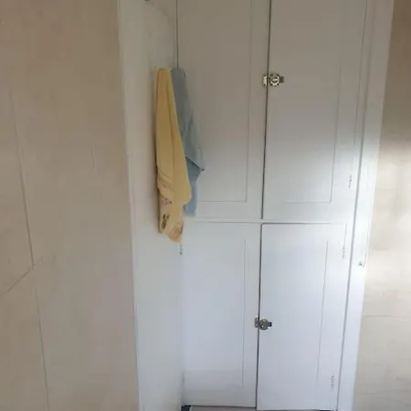 Primary Bedroom With King Size Bed In 3 * London
