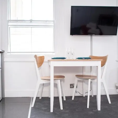 Special Offer! Lovely - Zone 1 - Hyde Park Apartment
