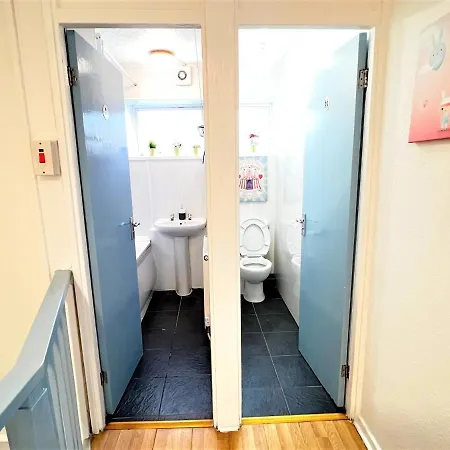 Stepney 17 Double Bedrooms * London