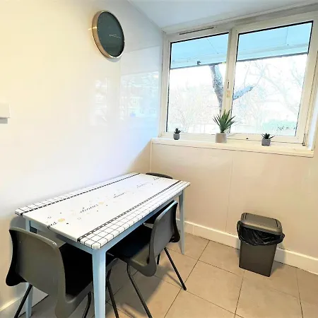 Stepney 17 Double Bedrooms London