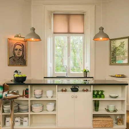 Tree House Celebrity In Notting Hill * London