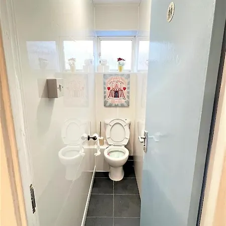 Guest house Stepney 17 Double Bedrooms London