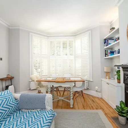 Beautiful & Cosy 1-bedroom In Clapham London