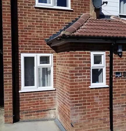 Bethel- Beautiful New 1 Bed House Near Station Erith