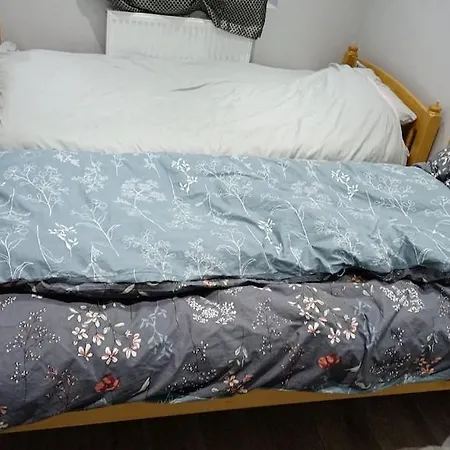 Bethel- Beautiful New 1 Bed House Near Station * Erith