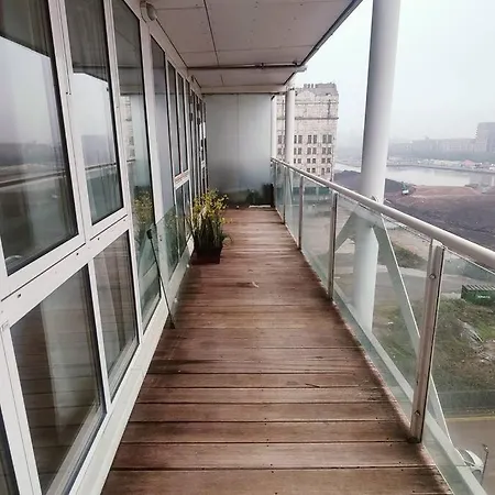 Apartment Custom House *
