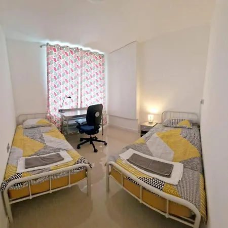 Modern 3-bed House In Surrey Quays Vakantiehuis Londen