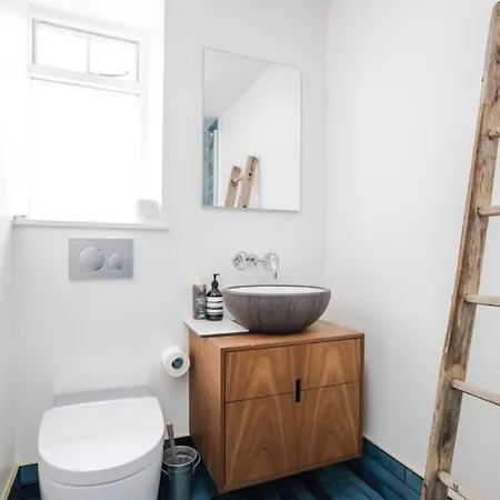 Stylish And Unique 1 Bedroom Flat In Shoreditch Apartment *
