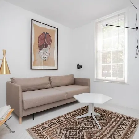 Stylish And Unique 1 Bedroom Flat In Shoreditch Apartment London