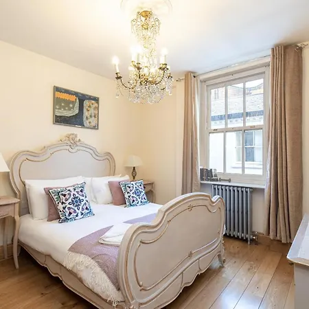 Stone Built Vintage Chic House In The Heart Of Knightsbridge Semesterbostad *