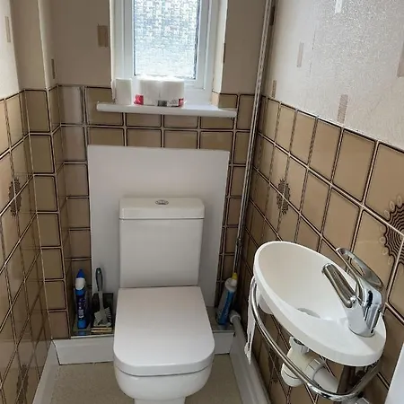 Amazing And Romantic O2 Arena 4 Bedrooms House Free Parking