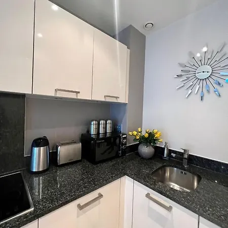 Londwell - Luxury Chelsea With Balcony Apartment