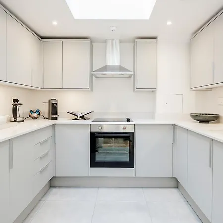 Holiday home Luxury Mayfair Townhouse With A/c 3br 3ba *
