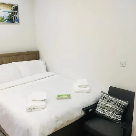 La Vie - Entire - Next To District Elizabeth Line Tube Station - Near London & Wembley Appartement