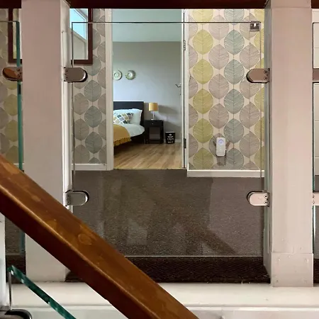 Noah's Place In Mile End London