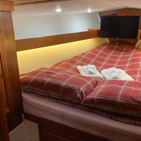 Entire Boat At St Katherine Docks 2 Available Select Using Options *