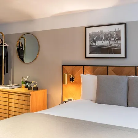 Victory House Leicester Square Hotell 4*