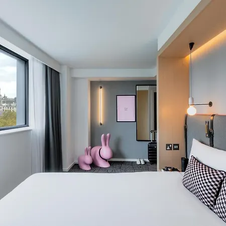 Assembly Leicester Square Hotel Londyn