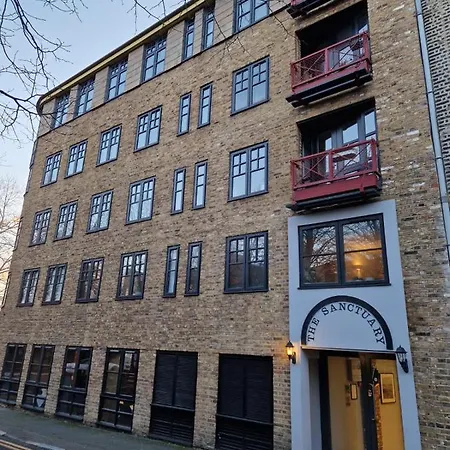 Appartement Deluxe Penthouse Riverside View 2 Bedroom Flat With Lift - Old Industrial Factory Warehouse *