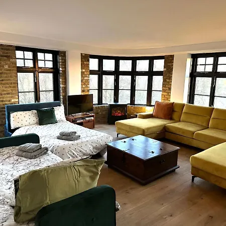 Deluxe Penthouse Riverside View 2 Bedroom Flat With Lift - Old Industrial Factory Warehouse Apartment *