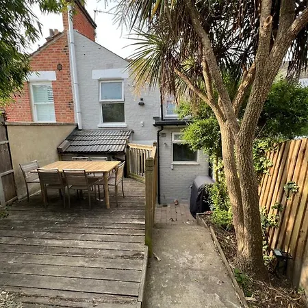 Private In Victorian House, Forest Hill, * Londra